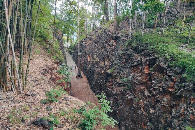 Kanchanaburi Tour Hellfire Pass History tour - Riding the Historic Death Railway