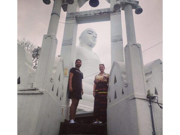Kandy : City & Ambuluwawa Day Tour - Suggested Packing List