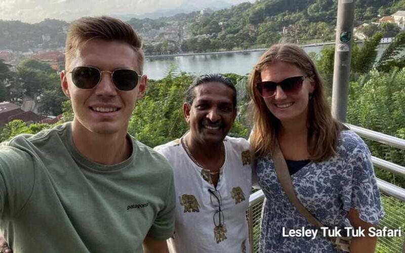 Kandy: City Shopping Tour - Wrapping Up with a Sunset at Kandy Lake