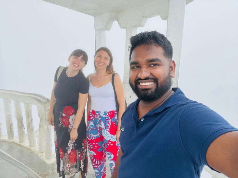 Kandy: City Tour with Ambuluwawa Tower Day Trip - An Authentic Day in Kandy: What to Expect