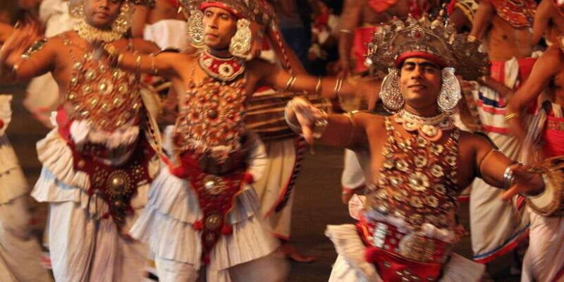 Kandy City Tour With Ambuluwawa Tower - Good To Know