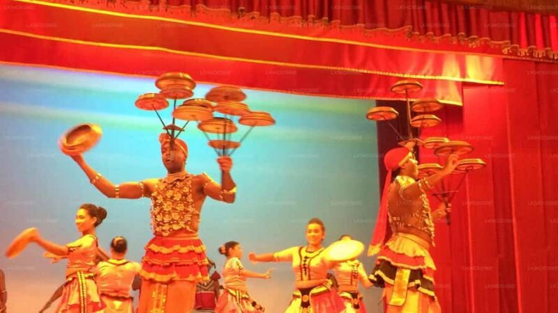 Kandy: City Tour with Temple of the Tooth & Lake Views - Authentic Experiences and Hidden Gems