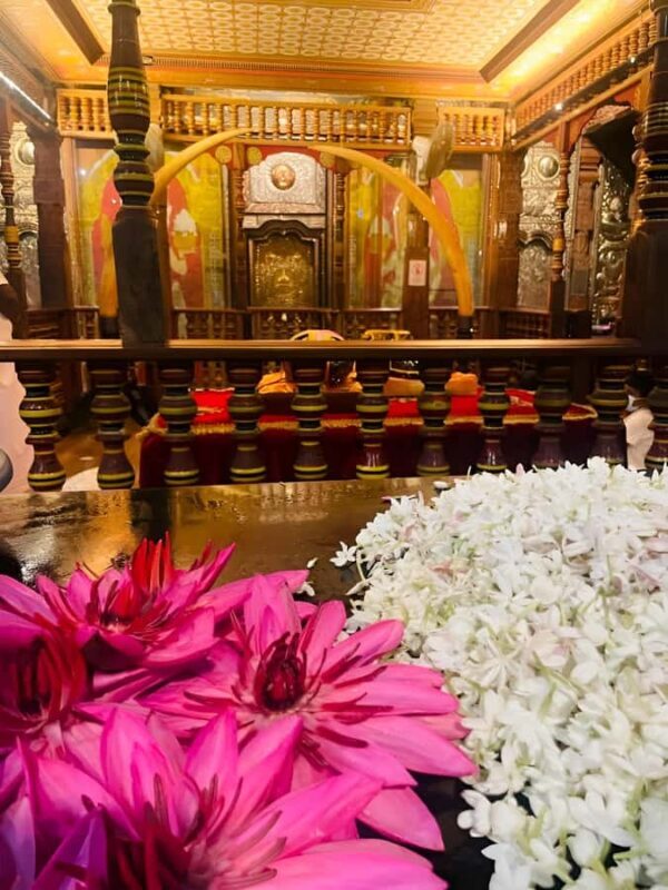 Kandy: Cultural Tour, Temple of Tooth Relic,Ultimate Temples - Scenic Viewpoints: Bahirawakanda and Hanthana Range