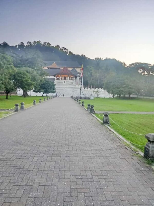 Kandy: Cultural Tour, Temple of Tooth Relic,Ultimate Temples - A Complete Breakdown of the Tour Experience