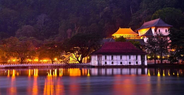 Kandy: From Kandy to Ambuluwawa Tour by TukTuk - Good To Know