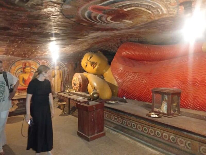 Kandy: Hidden Temples & Cultural Highlights by Tuk Tuk - FAQ