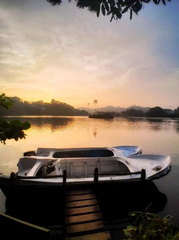 Kandy: Night Tour with Boat Safari, Cultural Show & Temples - Discovering Kandy by Night: An In-Depth Review