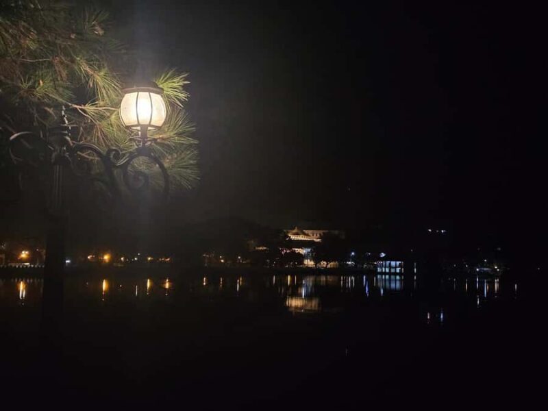 Kandy: Night Tour with Boat Safari, Cultural Show & Temples - FAQ