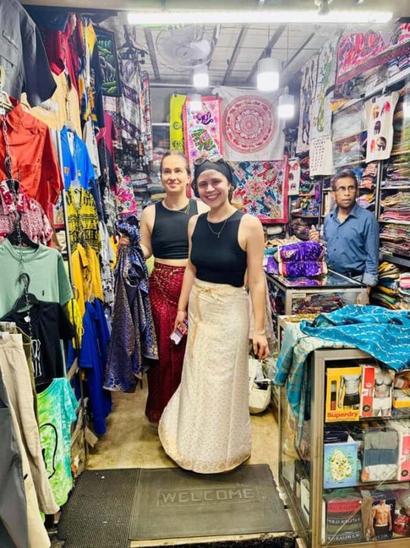 Kandy: Shopping & Street Food Tour by Tuk Tuk (Local Guide) - Exploring Kandy: A Shopping & Street Food Tuk Tuk Tour in Sri Lanka