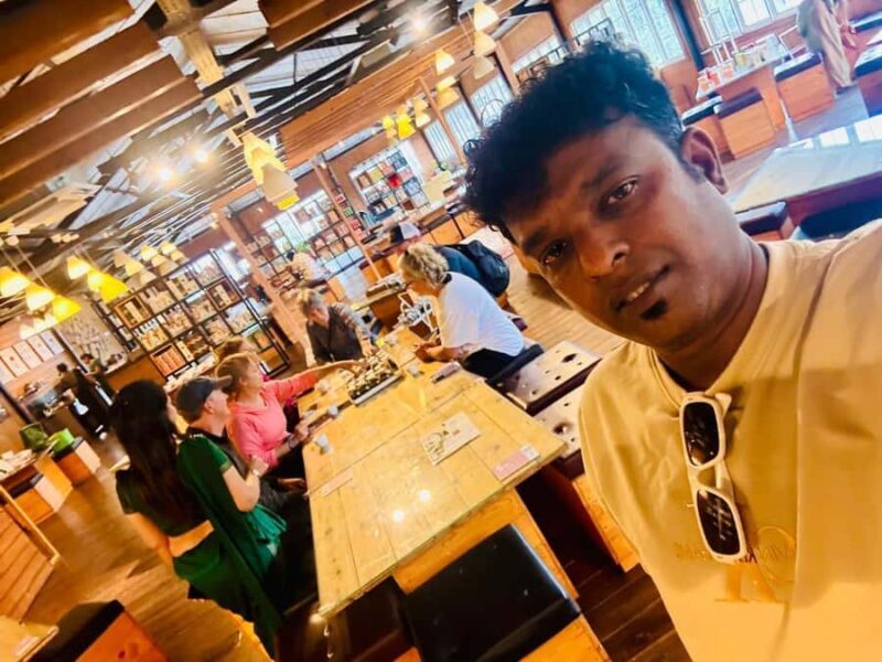 Kandy: Shopping & Street Food Tour by Tuk Tuk (Local Guide) - Good To Know  