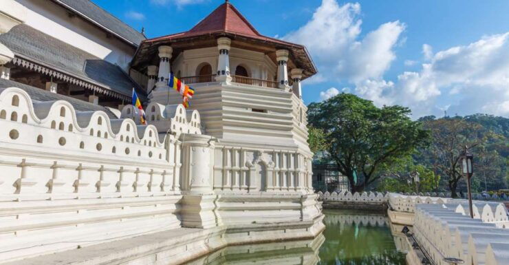 Kandy: Temples, Gardens & Cultural Show City Highlights Tour - Activity Details