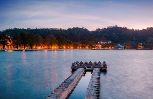 Kandy: Temples, Gardens & Cultural Show City Highlights Tour - Common Questions