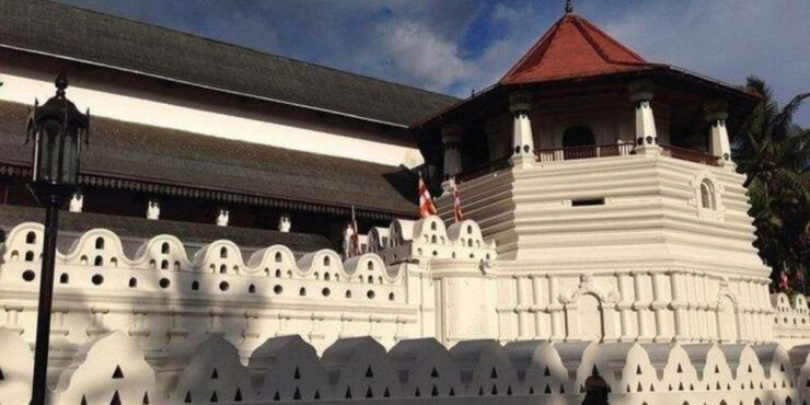 Kandy: the Last Kingdom Private Day Tour From Colombo Harbor - Tour Duration and Language