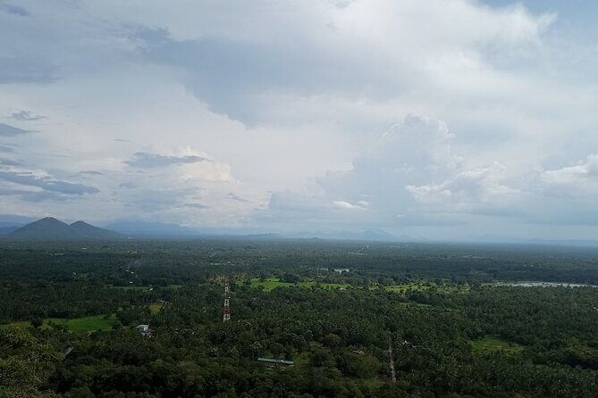 Kandy to Yapahuwa and Namal Uyana Day Tour - Practical Tips for the Tour