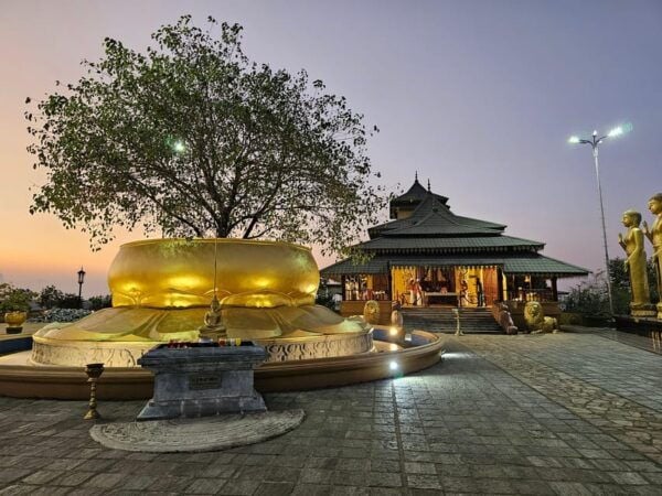 Kandy Tour: Private Guided Tour of the City by Tuk-Tuk - Booking and Cancellation Policy