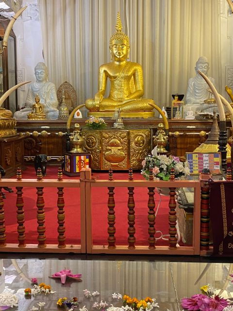 Kandy Tuk Tuk City Tour With Micheal - Itinerary Details