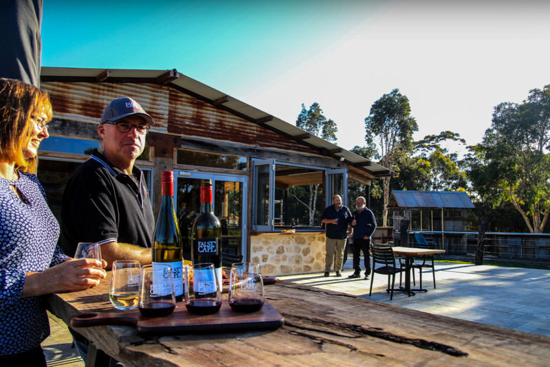 Kangaroo Island Sip & See Day Tour - Clifford’s Honey Farm and the Ligurian bees