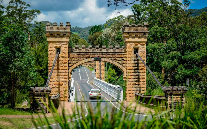 Kangaroo Valley & Kiama Scenic Full-Day Tour - Guides make a difference on a busy route
