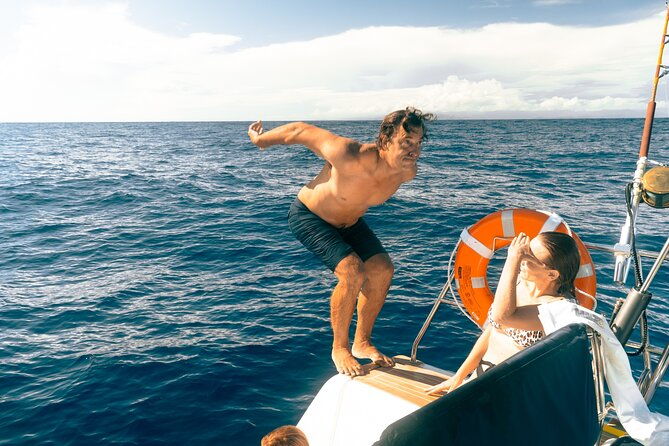 Kanoa Yacht Charter: 2-Hour Sail off Waikiki - Practical Details and Tips