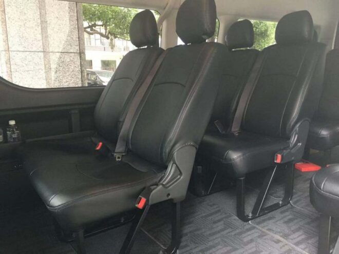 Kansai Airport (KIX) : One-Way Private Transfer to Osaka - Multilingual Driver