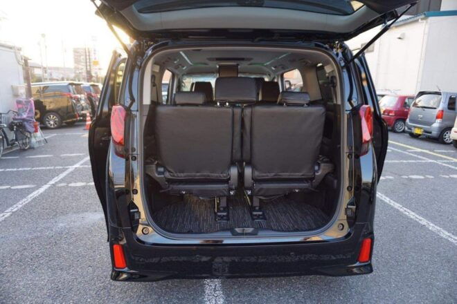 Kansai Airport (KIX) : One-Way Private Transfer to Osaka - Registered Bus Company and Insurance Coverage