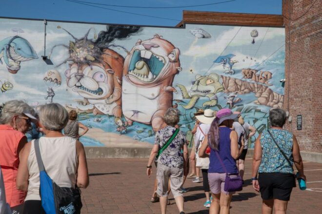 Kansas City: Steamboats, Gangsters & Lady Bosses - Exploring Historic Neighborhoods