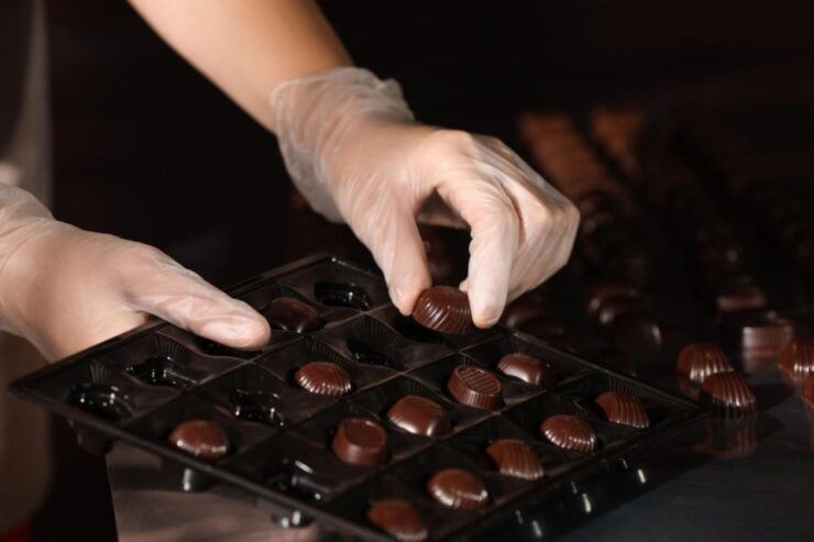 Kansas City's Sweet Escape: Chocolate & Wine Tour - Tour Duration and Guide Information