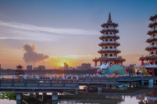 Kaohsiung: Experience the Riverside - Enjoying Outdoor Activities by the Riverside
