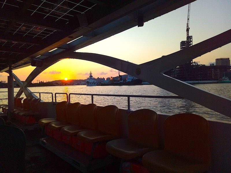 Kaohsiung Eye River Love Boat Ride: Tickets & Guided Tour - Daylight or after dark?