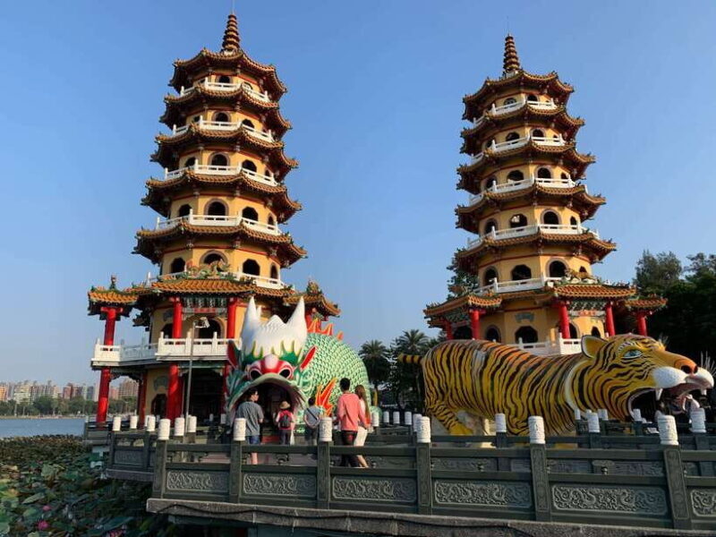 Kaohsiung: Private City Tour with Fo Guang Shan Museum - Good To Know