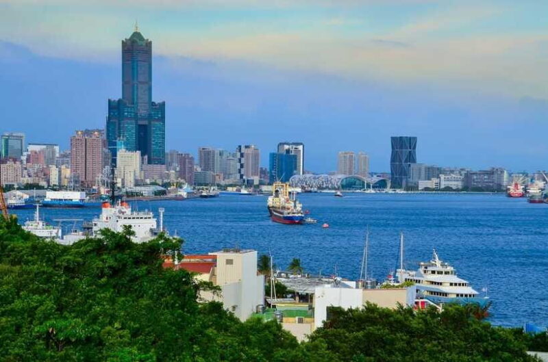 Kaohsiung: Private Walking Tour with a Local - Is It Worth the Price?