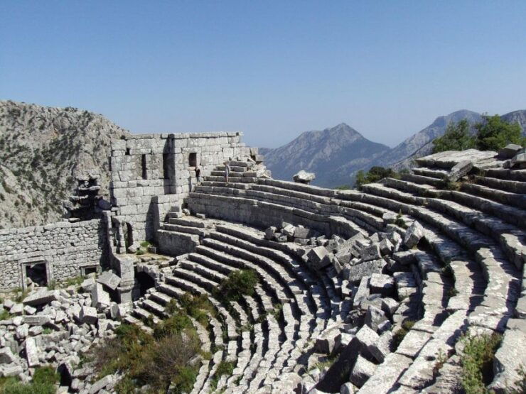 KarainCave&Caravanserai&Zoo/PrivateTour - Activity Details