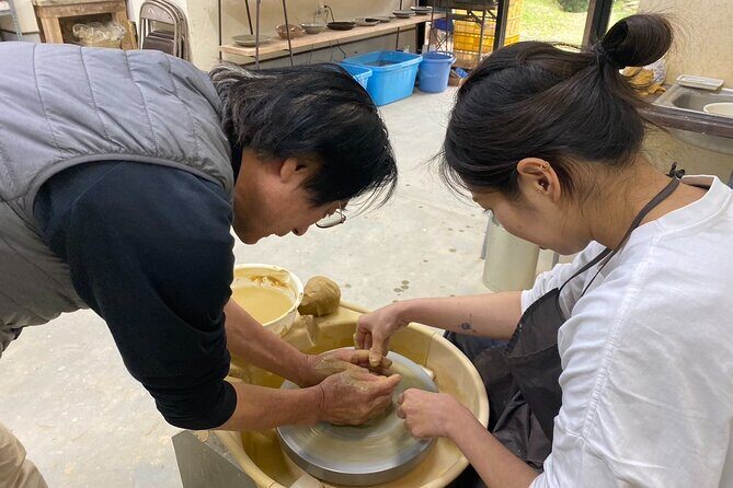 Karatsu Pottery Making - Discovering the Charm of Karatsu Pottery Making: An Authentic Cultural Experience
