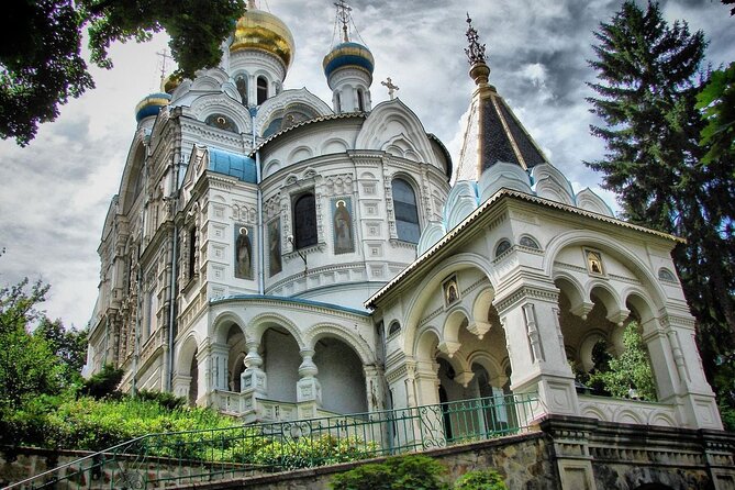 Karlovy Vary 9-Hour Private Tour - Inclusions and Accessibility