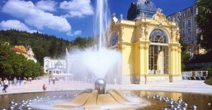 Karlovy Vary & Marianske Lazne Tour From Prague With Lunch - Good To Know
