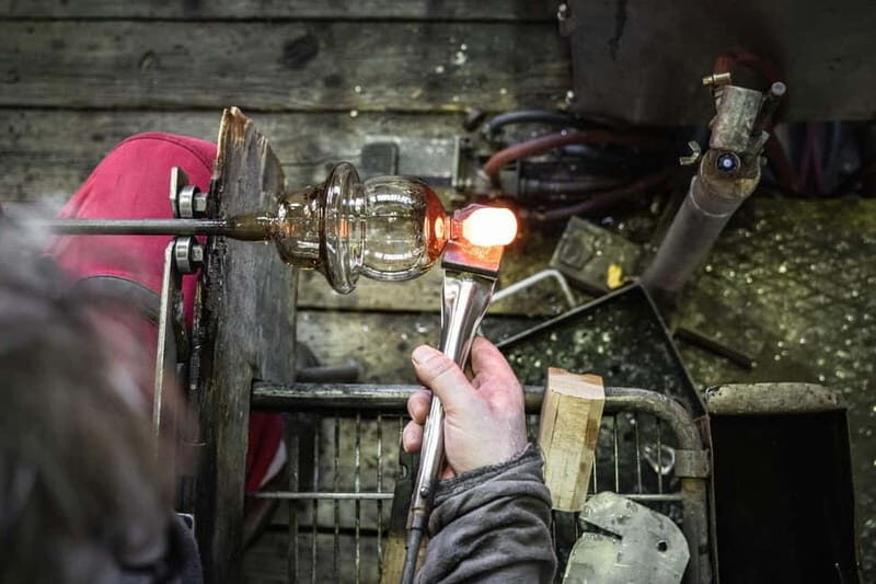 Karlovy Vary: Moser Glassworks Tour with Museum Entry - What Is the Moser Glassworks Tour?