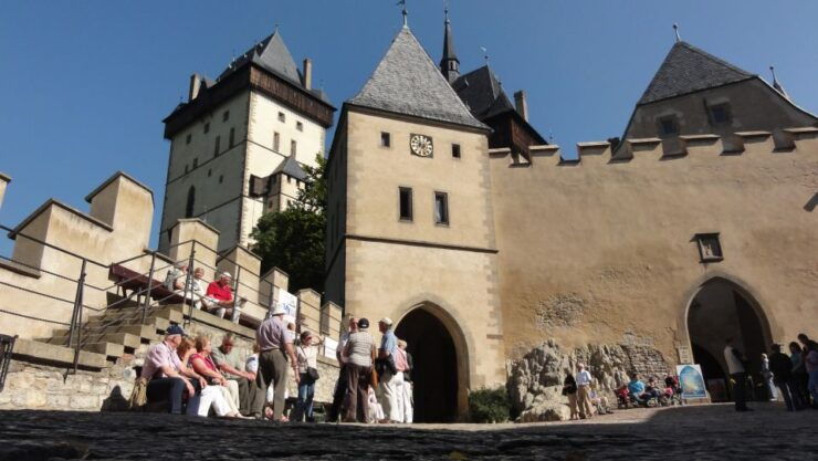 Karlstejn Castle & Crystal Manufactory - Private Tour - Tour Duration and Language