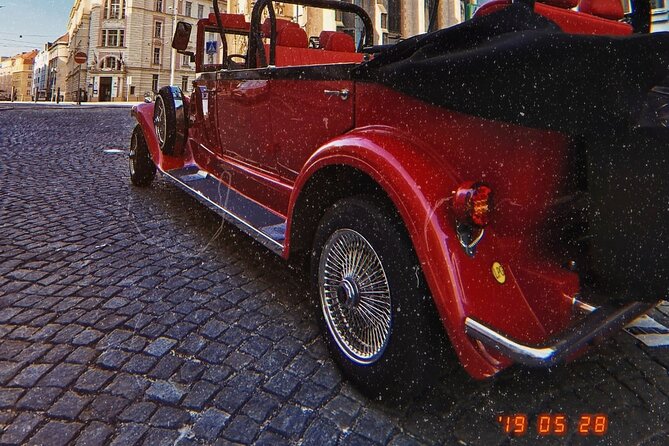 Karlstejn Castle in Vintage Convertible Car - Reviews