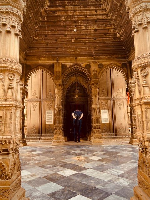 Kashi :: Heritage Walk into old city with morning boat ride - Who Will Enjoy This Tour?