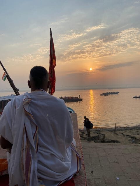 Kashi :: Heritage Walk into old city with morning boat ride - Who Will Love This Tour?