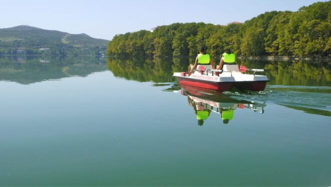 Kastoria: Pedalo on the Lake - Photography Opportunities