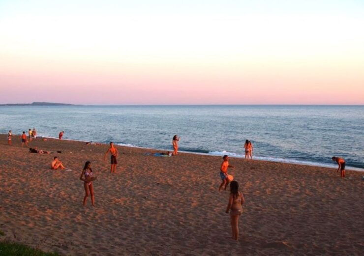 Katakolo: Kourouta Beach Cruise Excursion for Golf Lovers - Golf Experience
