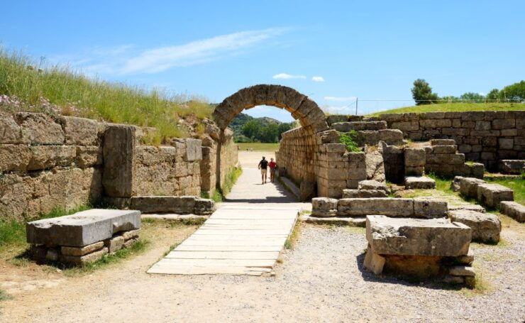Katakolo Port: Transfer to Ancient Olympia and VR Audio Tour - Experience Highlights
