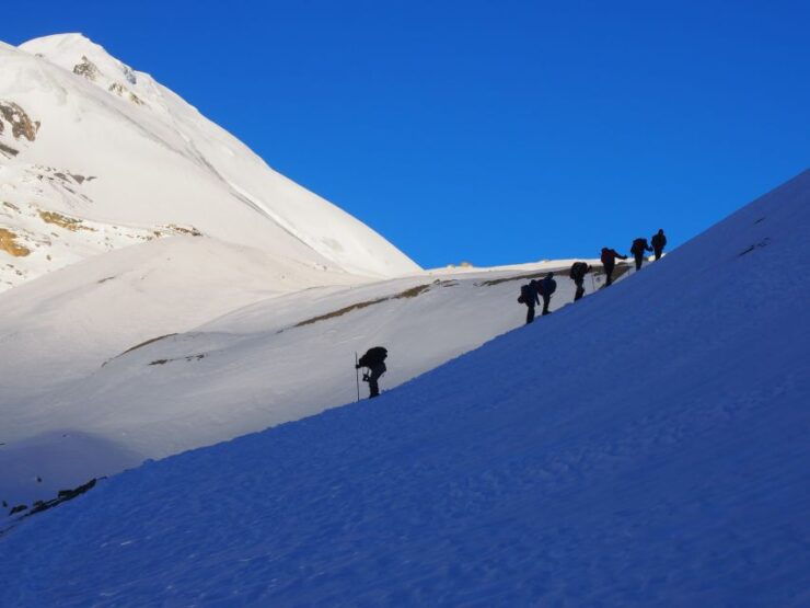 Kathmandu: 14-Day Annapurna Circuit Trek - Activity Details and Benefits