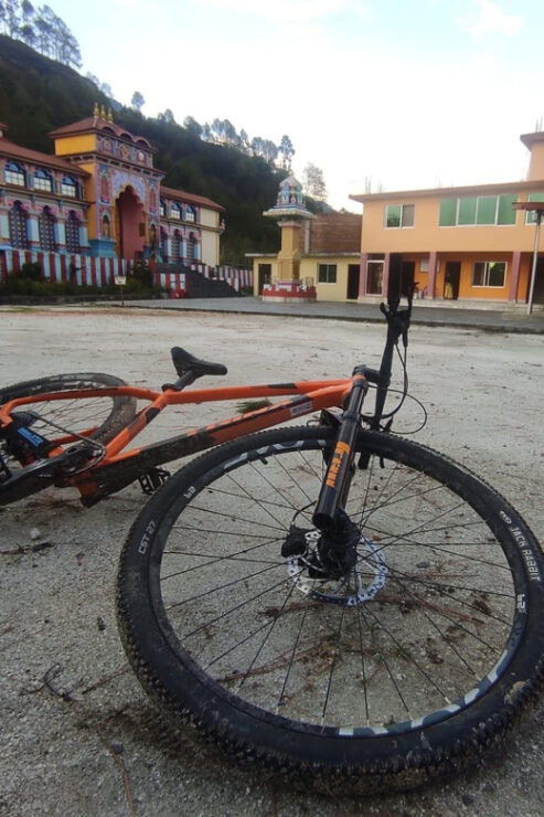 Kathmandu: A Cycling Through Scenic Hilltops & Temples - Key Itinerary Highlights