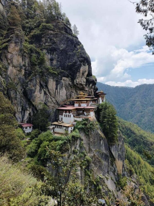 Kathmandu: Bhutan, Lhasa, and Nepal 10-Day Tour - FAQ