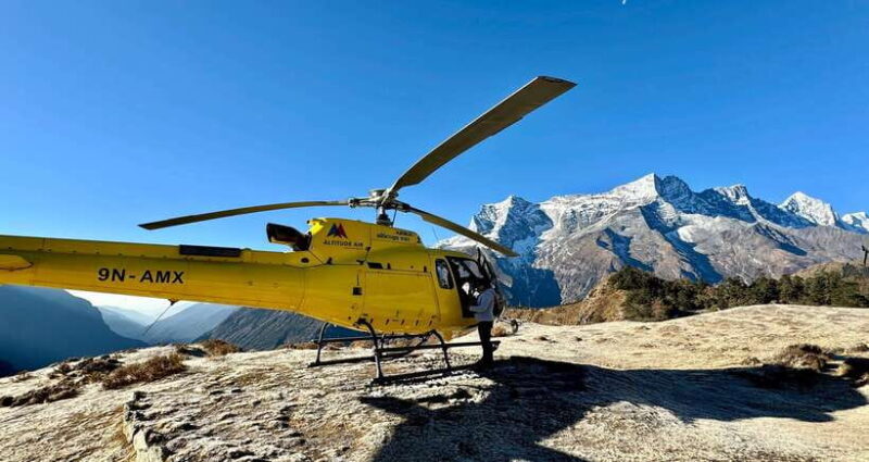 Kathmandu: Everest Helicopter Tour with Syangboche Landing - What to Expect from the Everest Helicopter Tour  