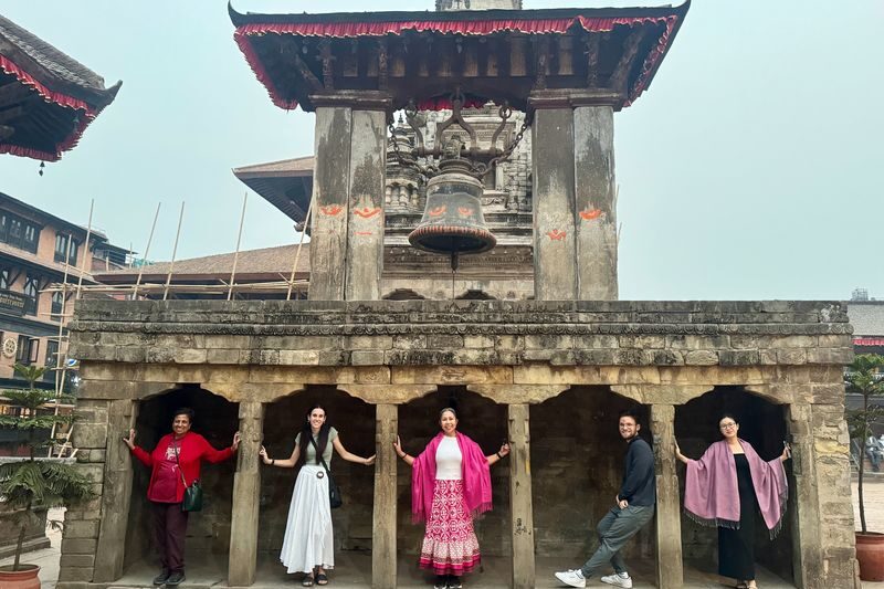 Kathmandu: Full Day 7 UNESCO & Arati Tour with Lunch - Private/Group - Seven Kathmandu Valley landmarks before dinner