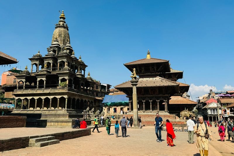 Kathmandu: Full Day 7 UNESCO & Arati Tour with Lunch - Private/Group - Pashupatinath: a major Hindu sacred site