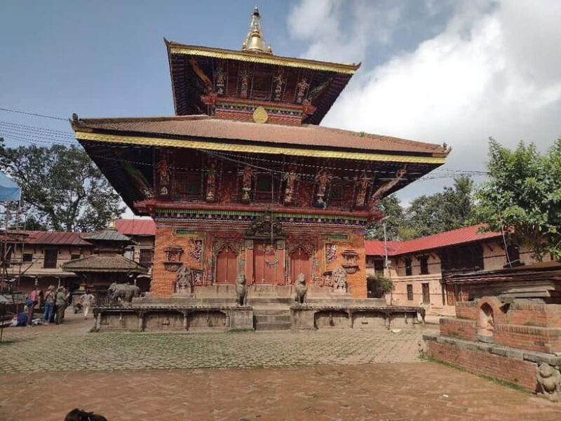 Kathmandu: Nagarkot Sunrise & Changu Narayan Hike - Visiting Changu Narayan Temple